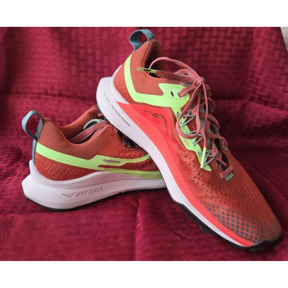 Nike Pegasus Trail 4 Womens 8.5 Shoes Orange Red DJ6159-801 Running Sneaker Walk